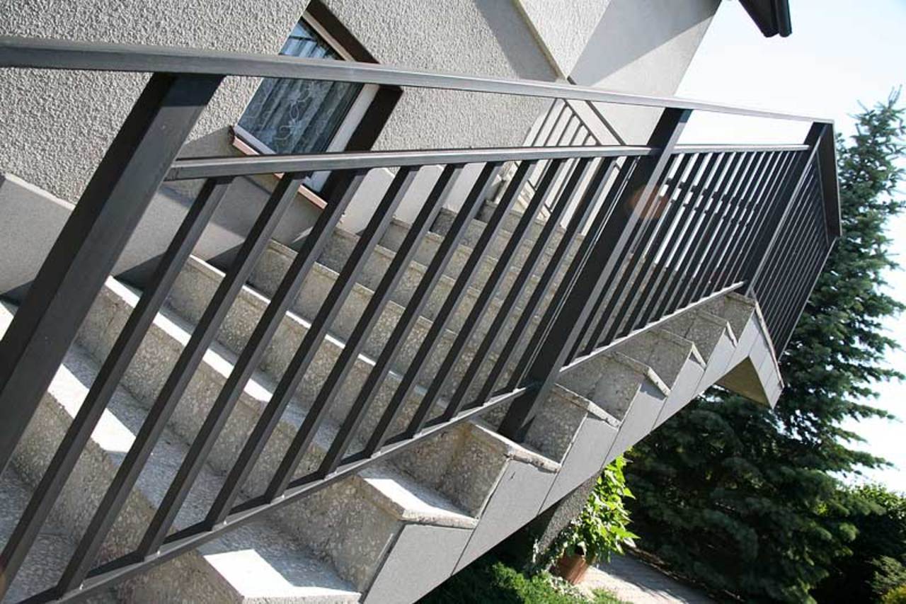 Металлические перила для лестницы, лестничные ограждения ЛМ003