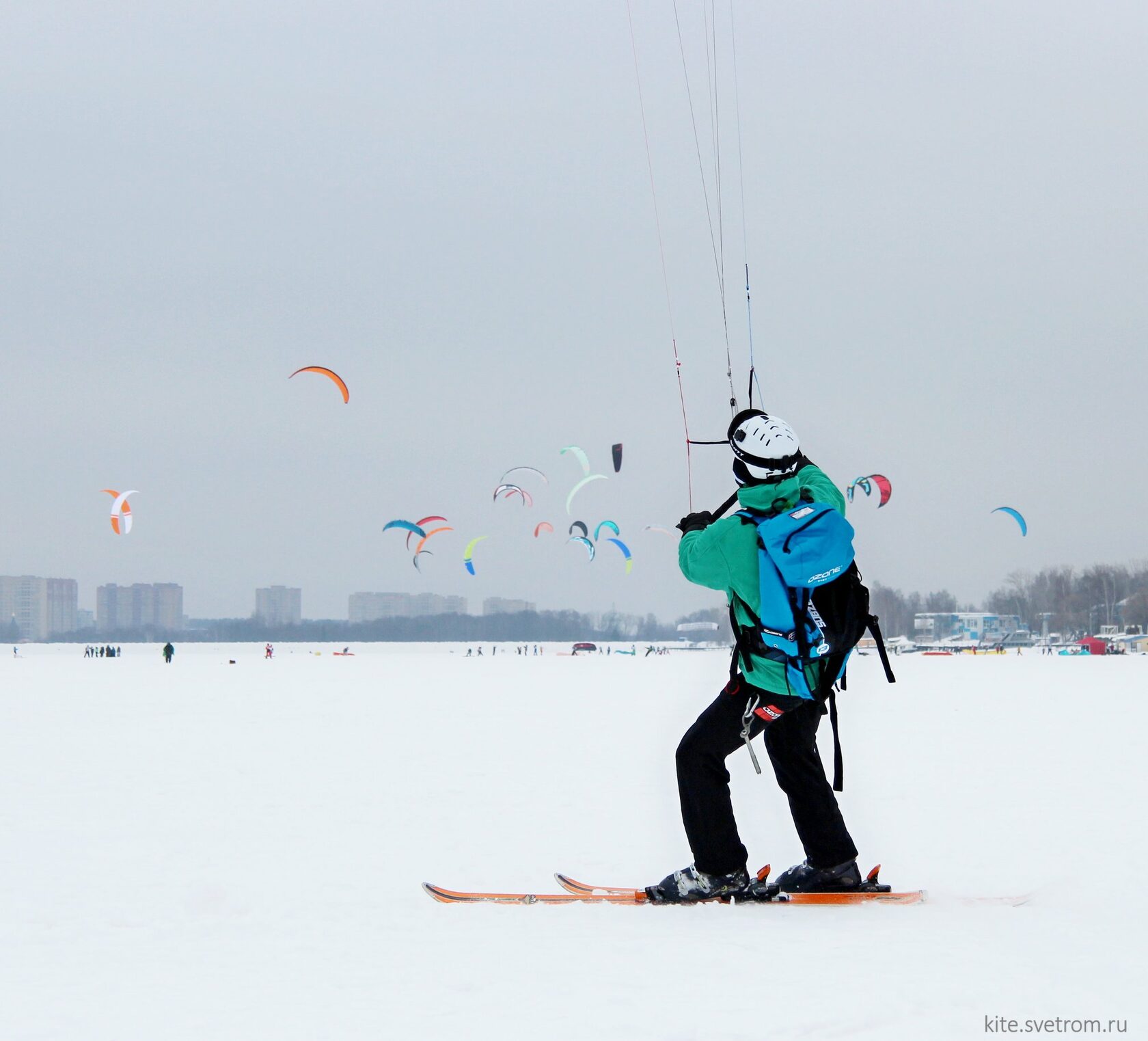 обучение сноукайтингу в москве. михаил сергеев сноукайтинг. сноукайтинг купить. сноукайтинг подольские поля. лыжи для сноукайтинга как выбрать.