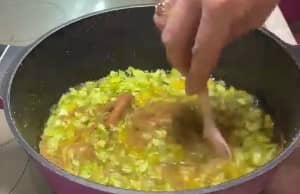 Приготовление варенья из огурцов по-суздальски: шаг 6