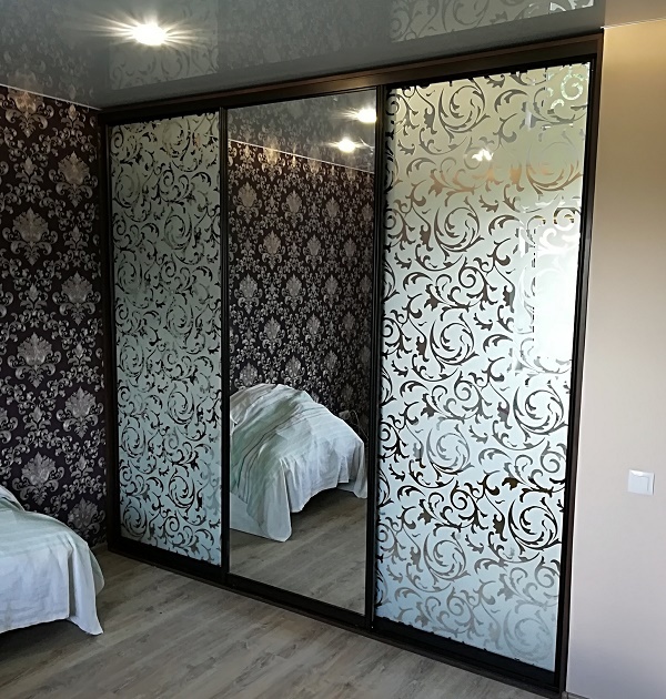 шкаф купе с пескоструем