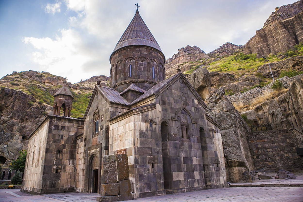 Гегард Армения храм