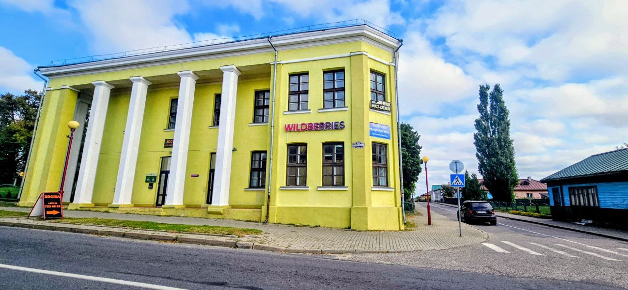 Здание Кагала в Мире, Беларусь - бывший центр еврейского самоуправления, где решались вопросы общины и духовной жизни.