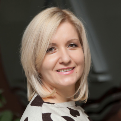 Султанова Лилия Файласовна — преподаватель обучающего центра