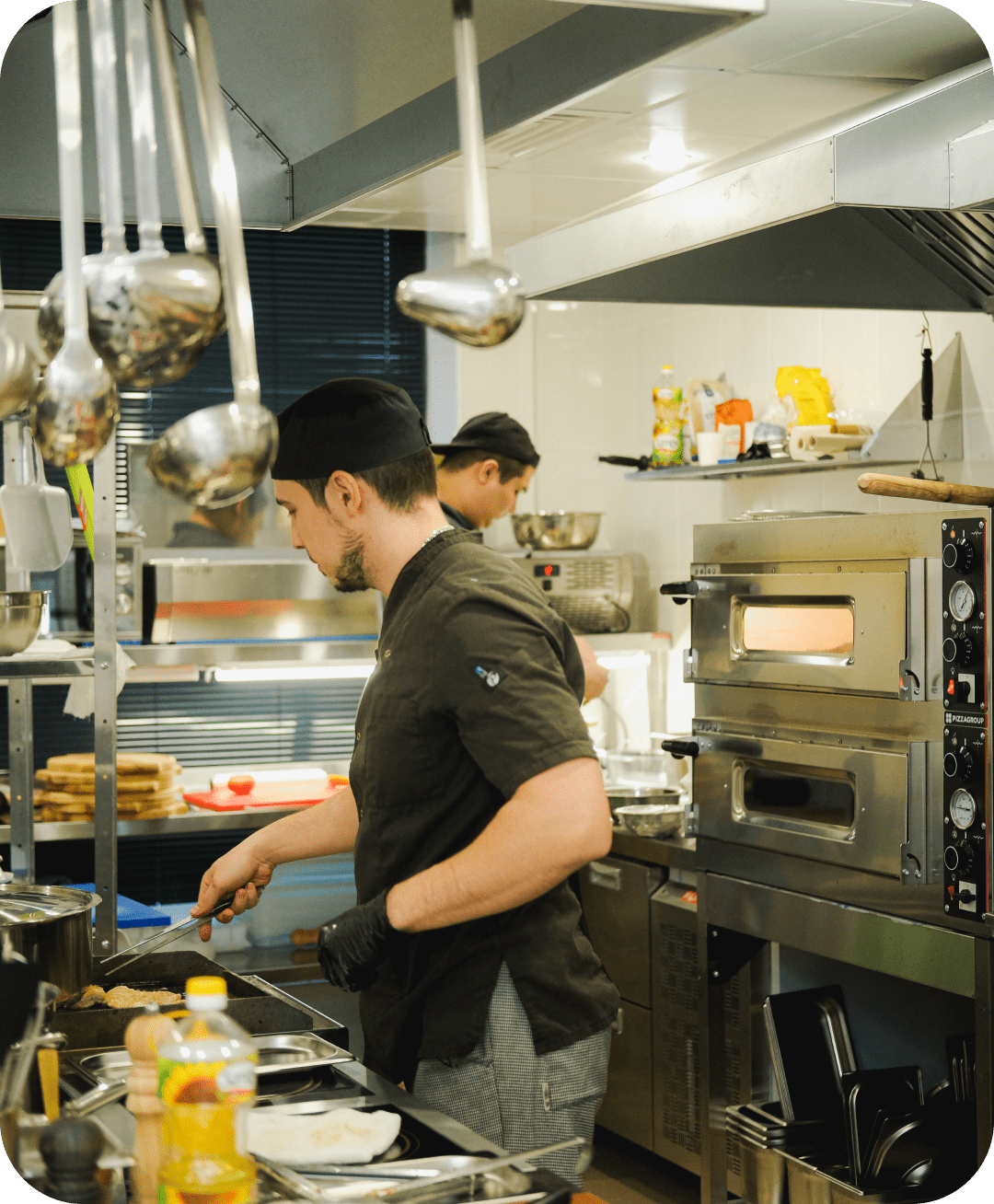 забронировать столик