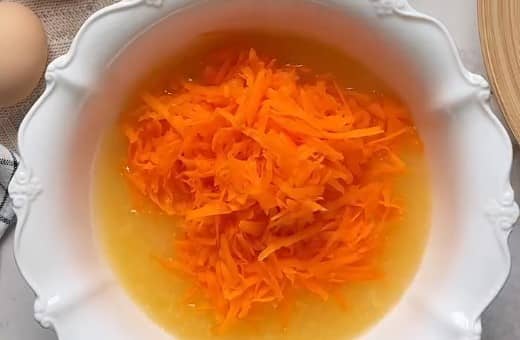 Приготовление тыквенного кекса с шоколадом: шаг 2