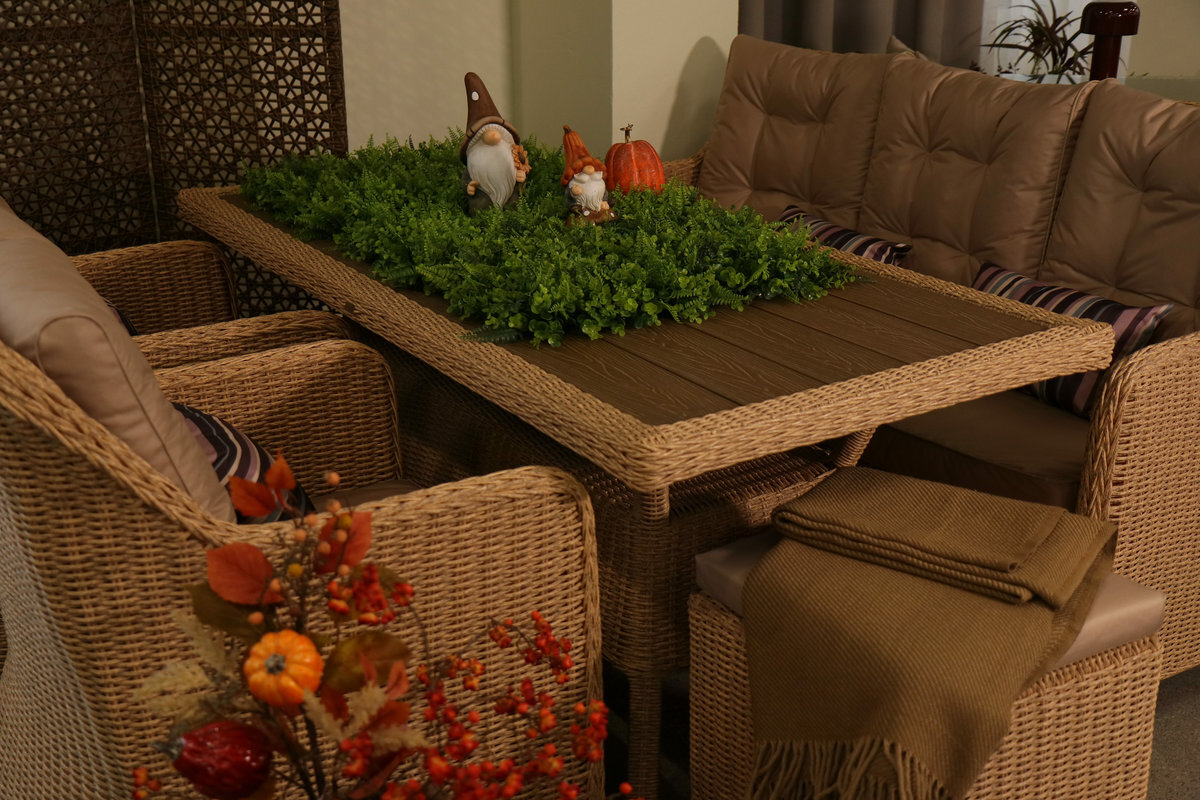 Обеденные группы от Malacca