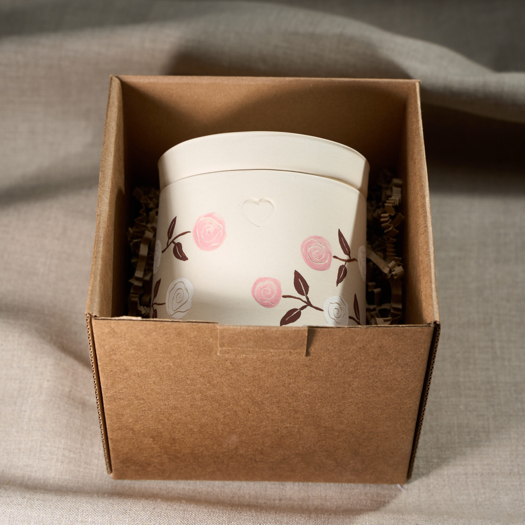 Урна для праха кошки ручной работы в упаковке