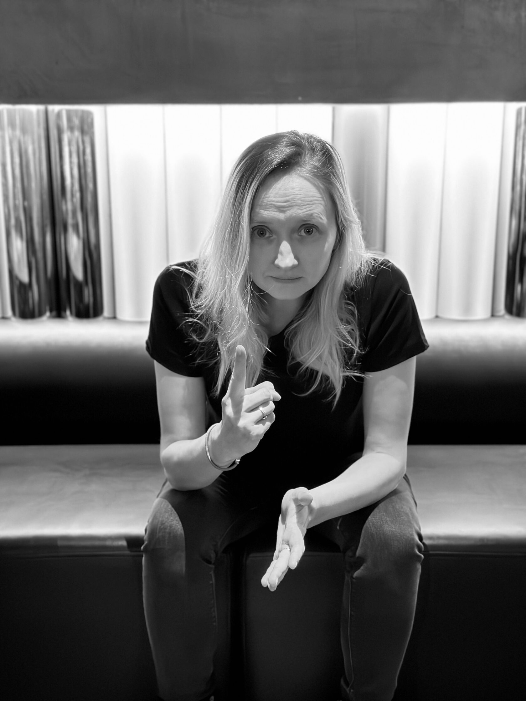 Елена Печенина — жест один