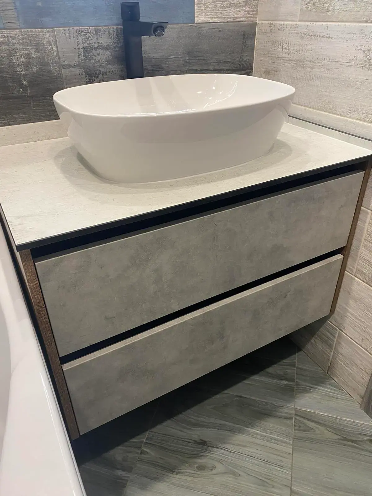 Ванная на заказ в Сургуте, раковина и тумба