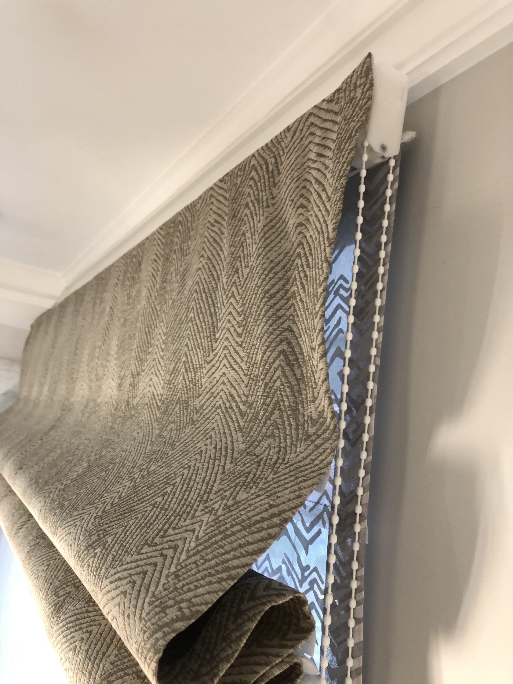 Механизм двойной римской системы сбоку