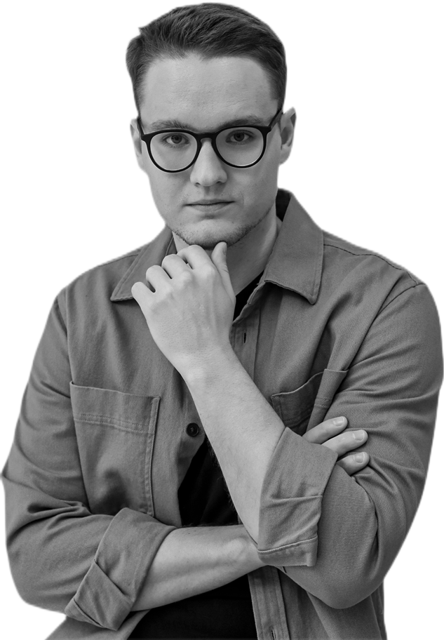 Илья Логачёв, маркетолог, Продюсер и ведущий Youtube-подкаста Мани, ви лав ю, главный в агентстве ЭДС