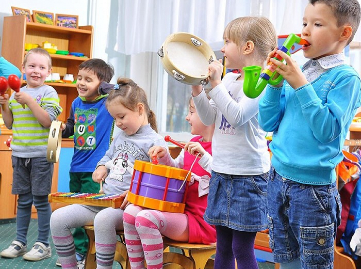 Песня детская селиверстовой. Дети в детском саду. Дети на музыкальном занятии. Музыкальное занятие в садике. Дети в саду.