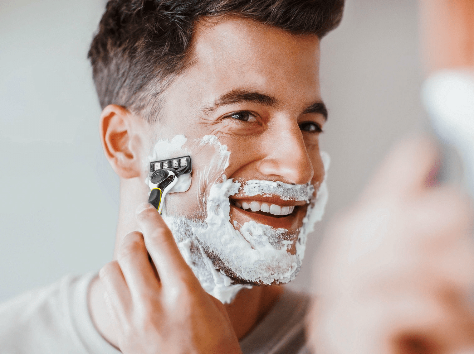 Борода из пены для бритья