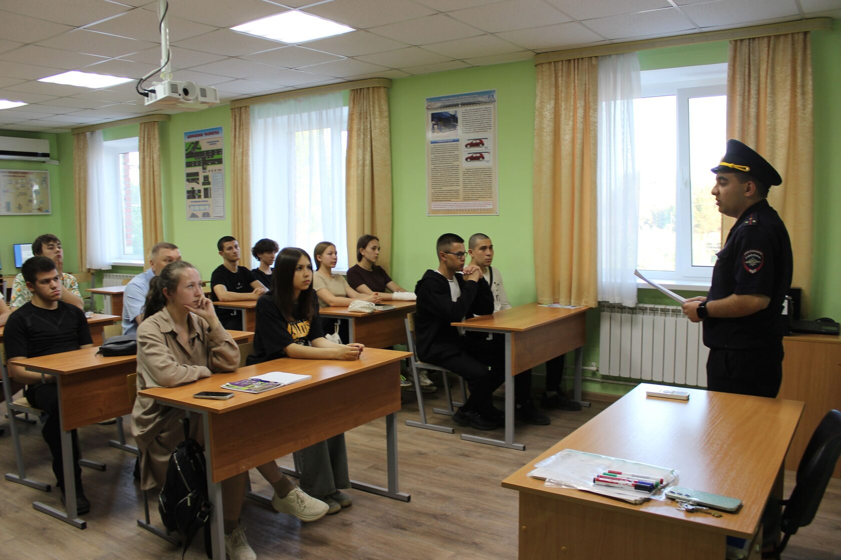 Колонна ретроавтомобилей ГАЗ‑69