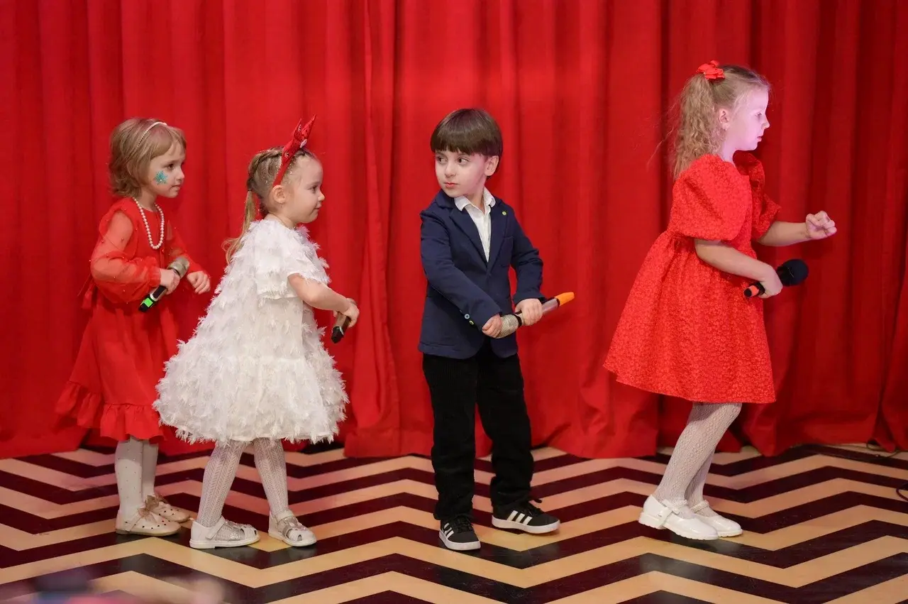 Выступление детей на концерте Be Music