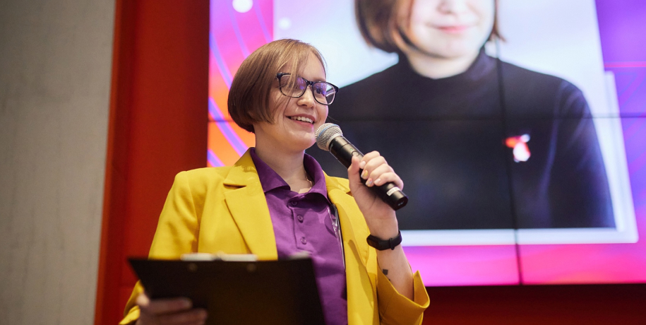 Веб-дизайнер Елена Бобина