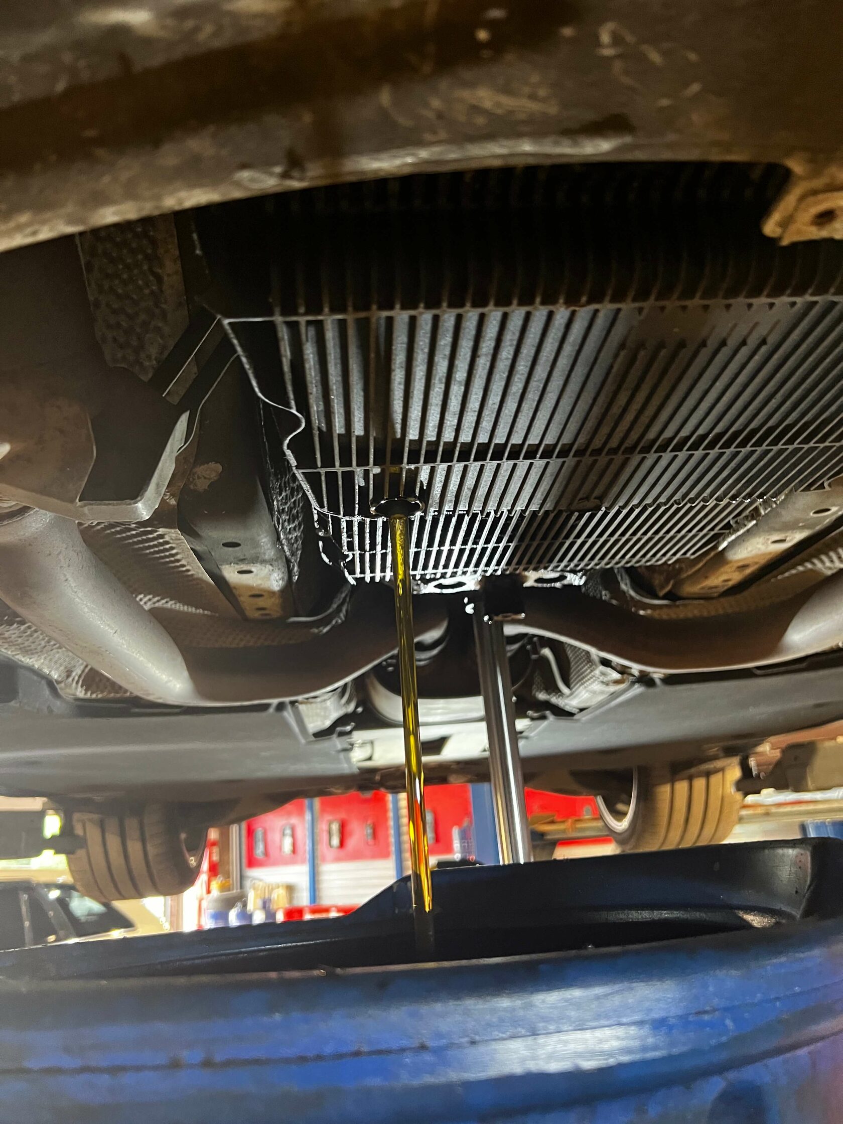 Слив старого масла PDK