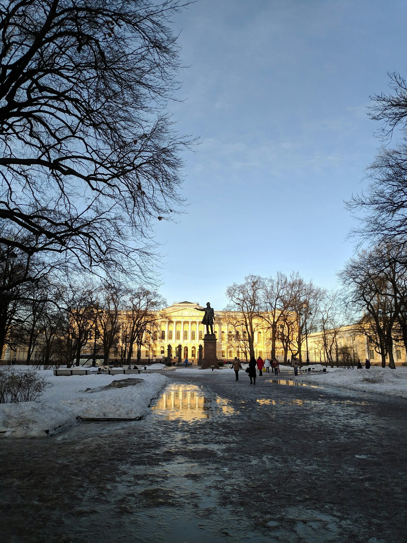 Площадь искусств, Россия, Санкт-Петербург, Центральный район