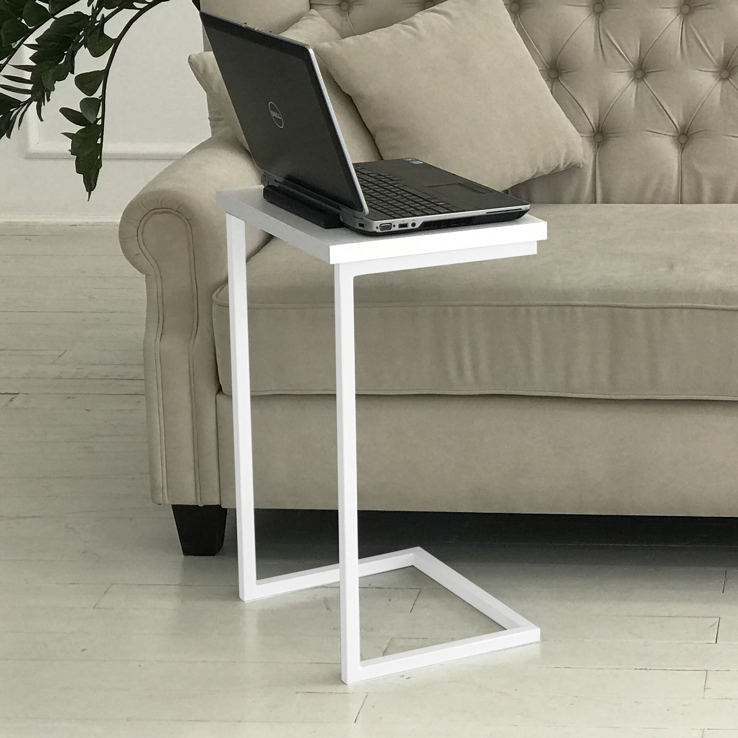 Столик для ноутбука к дивану