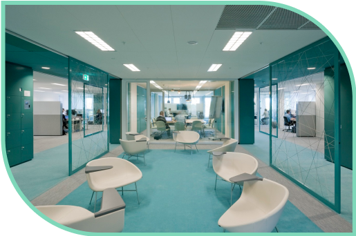 Уборка офисов - одна из услуг клининговой компании Деверра, работающей в Санкт-Петербурге и проводящая обучение для клинеров