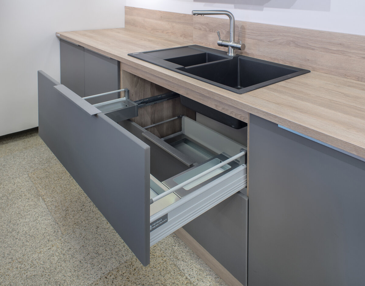 Торцевые ручки-профили. Кухня ДУЭТ (МДФ+ПВХ). Фото в салоне