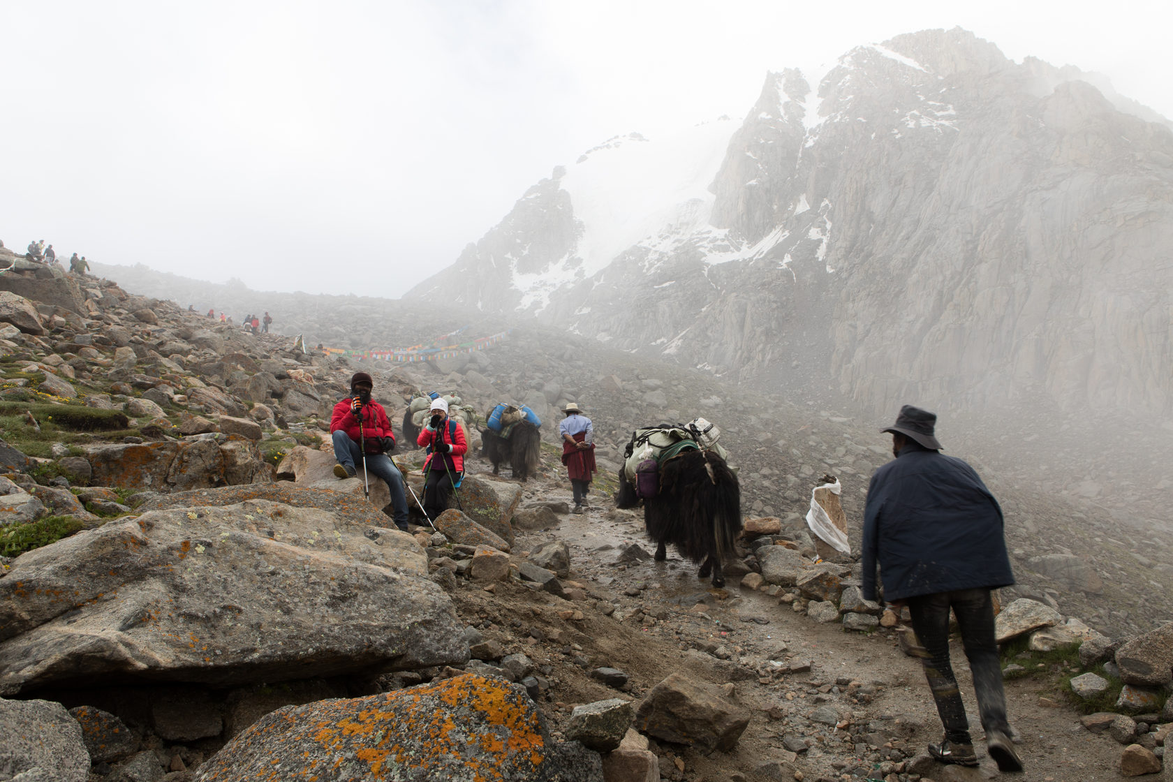 паломники тибет. People tibet baraban. буддийские пилигримы. паломничество в тибет. пилигримы юго восточной азии.