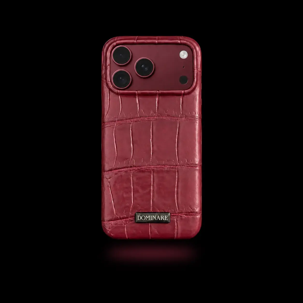 Бордовый чехол DOMINARE INTEGRA для iPhone из кожи крокодила, вид сзади