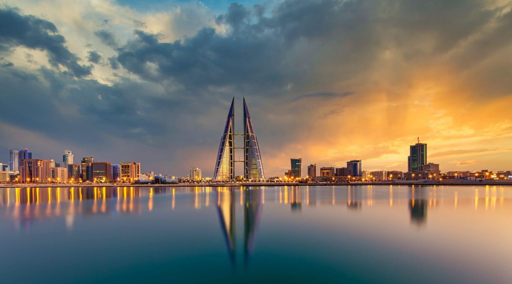 Мөлдір мата арқылы порно