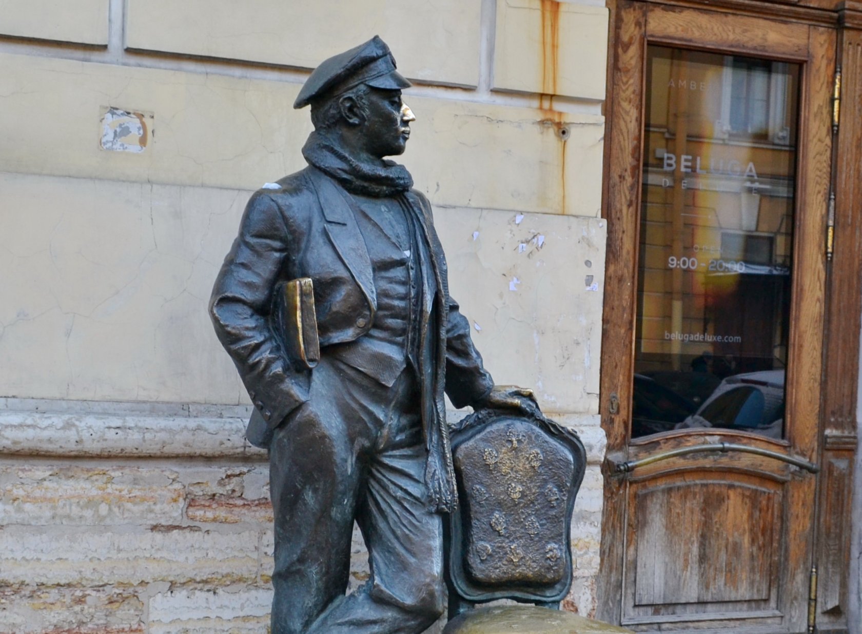 памятник бендеру в санкт петербурге