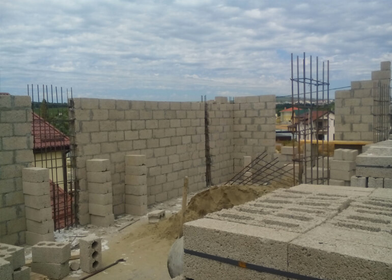 Строительство стен дома в Новороссийске