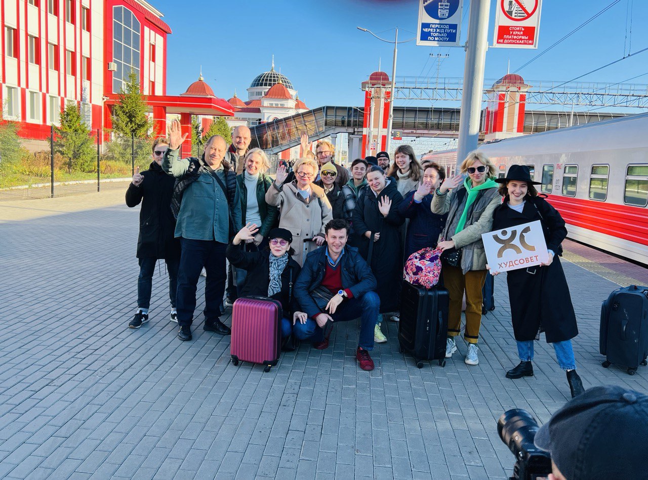 Гастроли в солнечном городе 00012