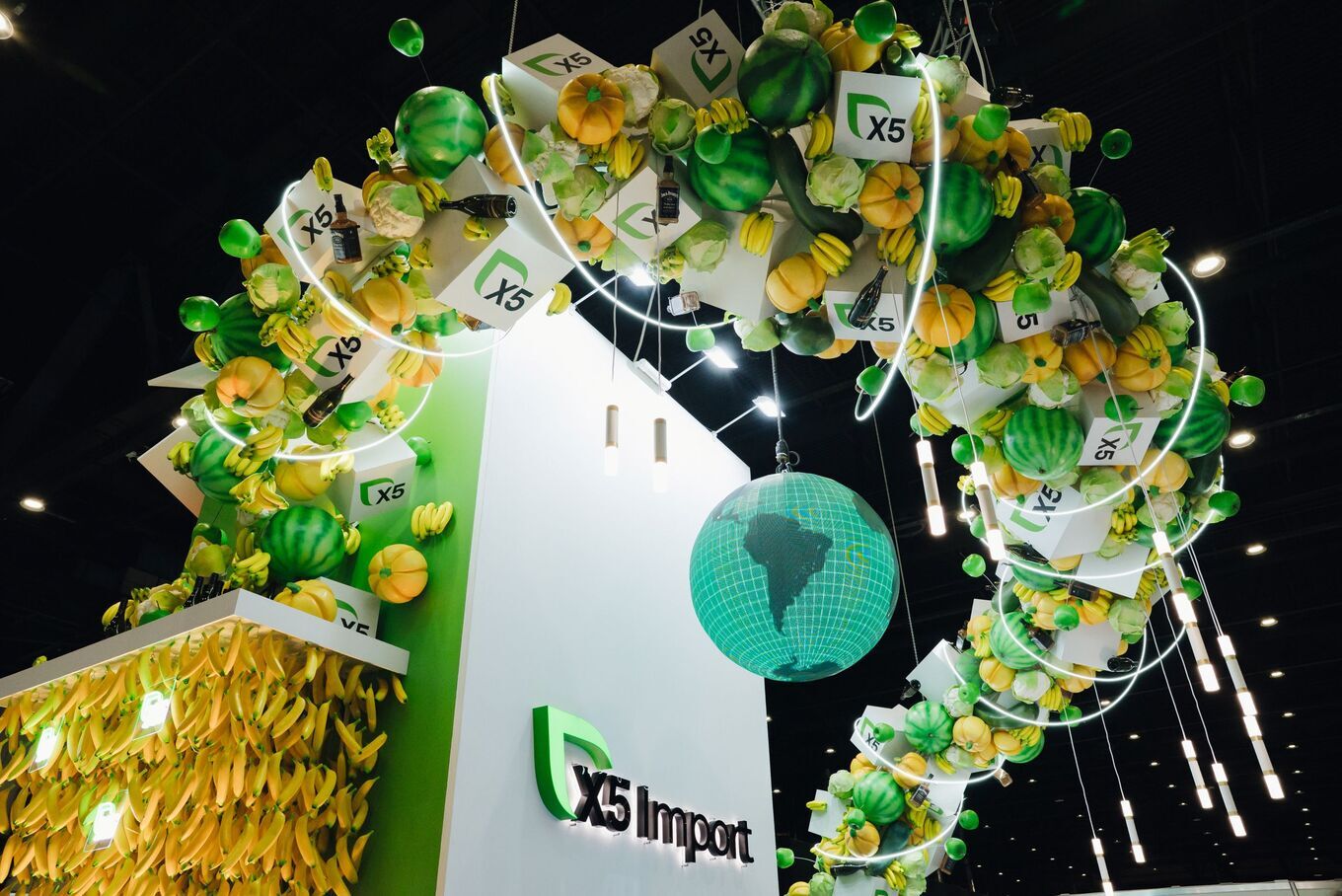 Стенд компании X5 Import