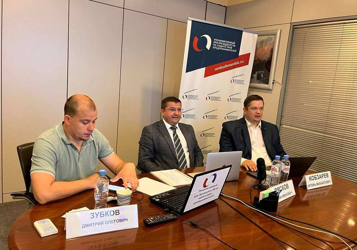 Адвокат Игорь Кобзарев