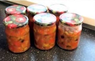 Приготовление салата из баклажанов с помидорами и болгарским перцем: итог