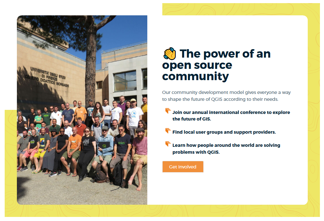 Скриншот части главной страницы QGIS с совместной фотографией сообщества и приглашением присоединиться