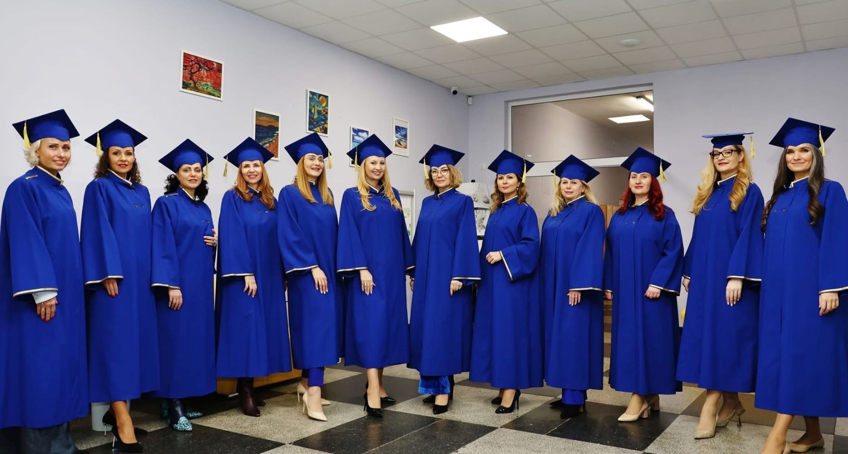 Дамите от Клуб ВЕЛИКОЛЕПНАТА Жена като вечните студентки в Университета на живота