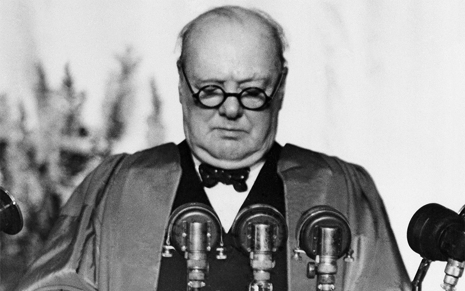 1 речь у черчилля в фултоне. Фултонская речь Уинстона Черчилля. Черчилль 1946. Речь Черчилля 1946. Черчилль Фултон.