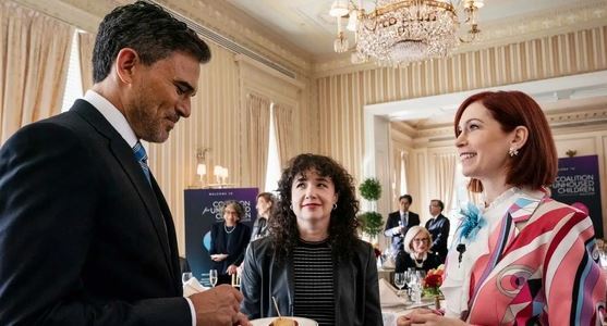 Кадр из сериала «Элсбет»