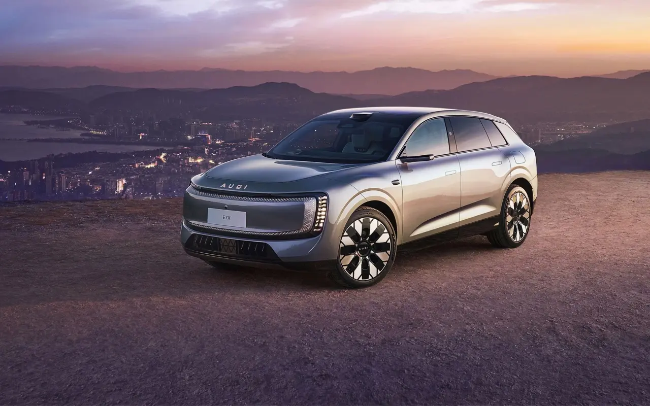 В Россию привезут роскошный кроссовер AUDI E7X