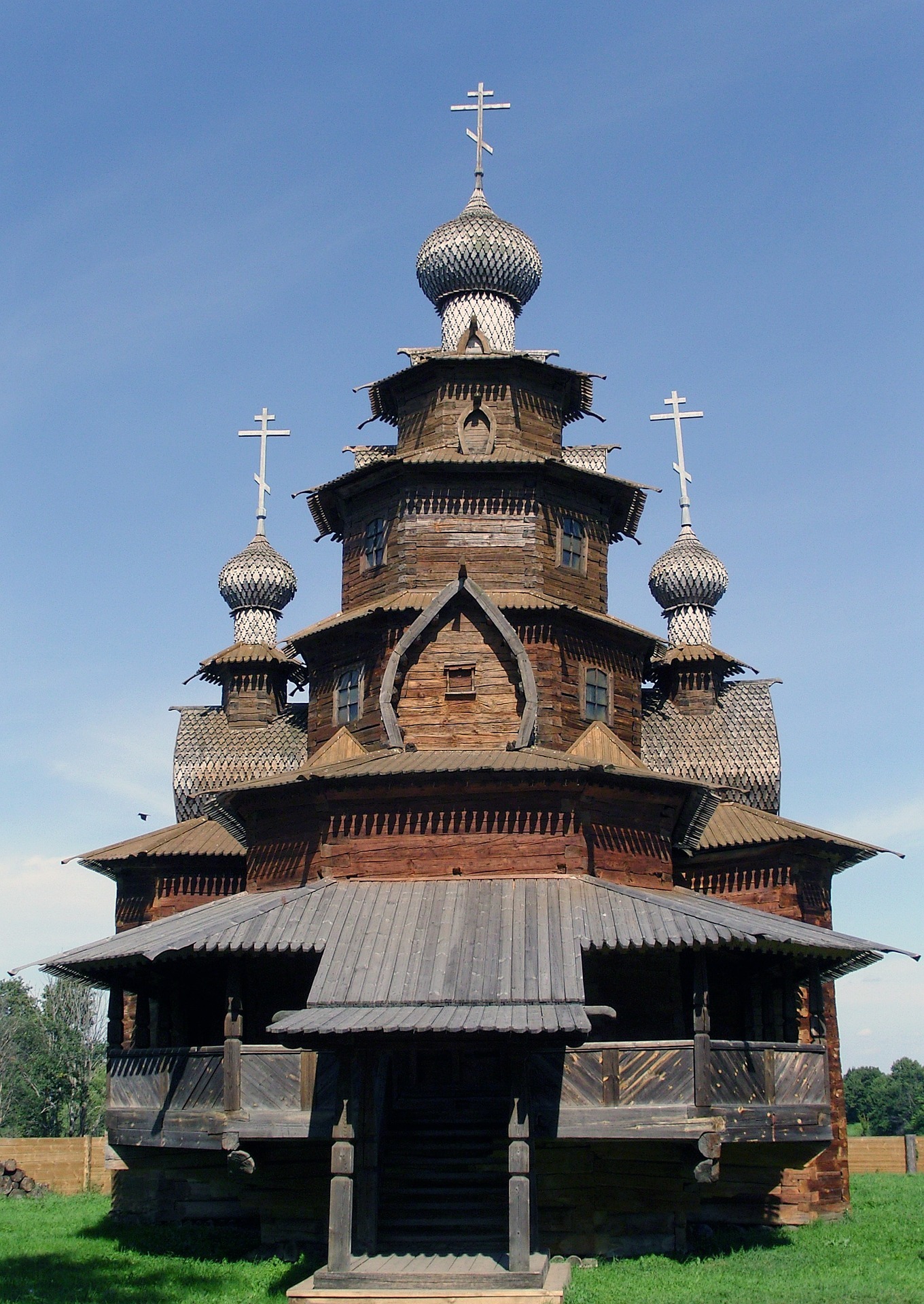 Самая старинная церковь. Переславль-Залесский деревянный храм. Ярусные храмы на Руси. Деревянный храм Пресвятой Богородицы Кострома. Деревянная Церковь Переславля Залесского.