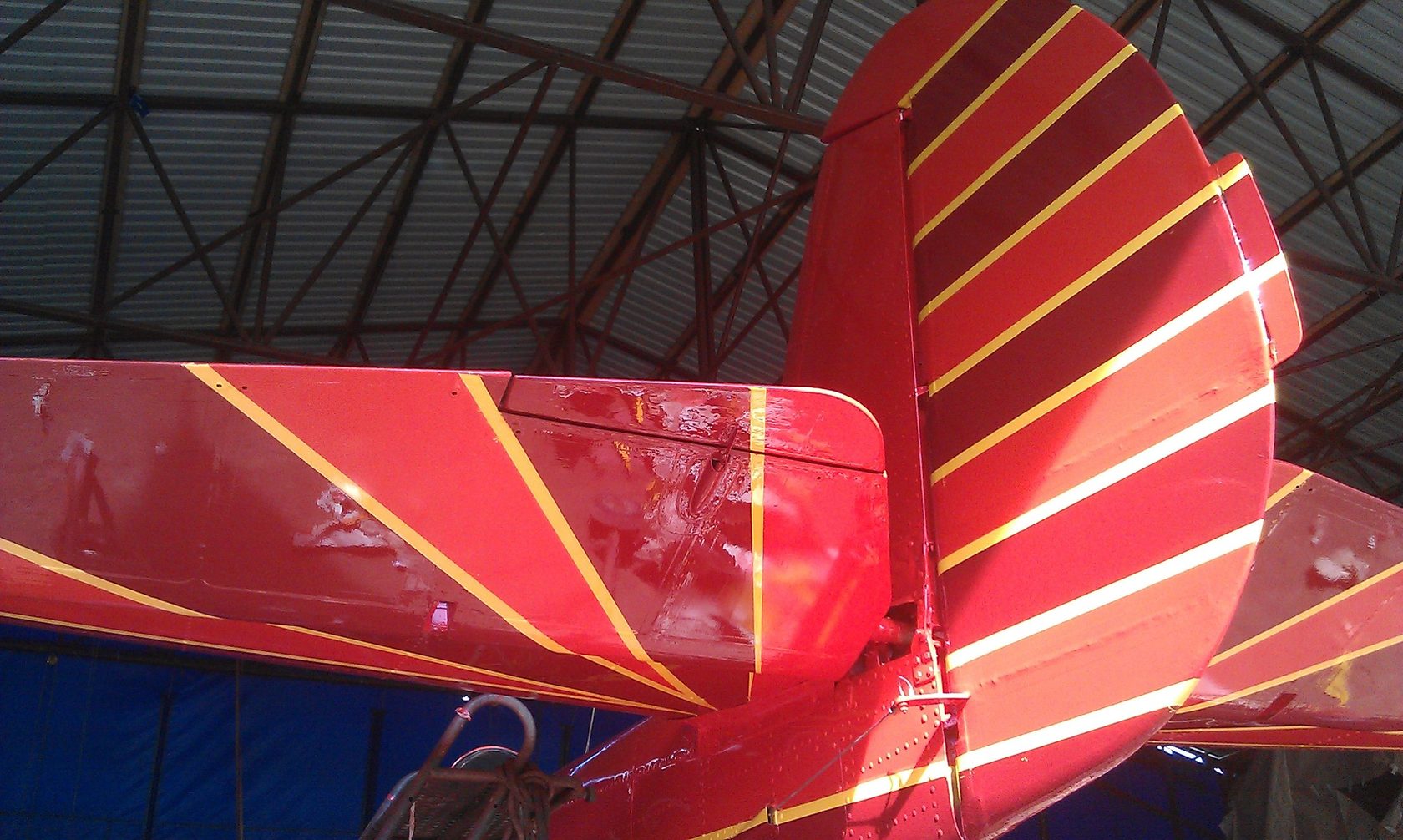 Покраска самолета Як-52