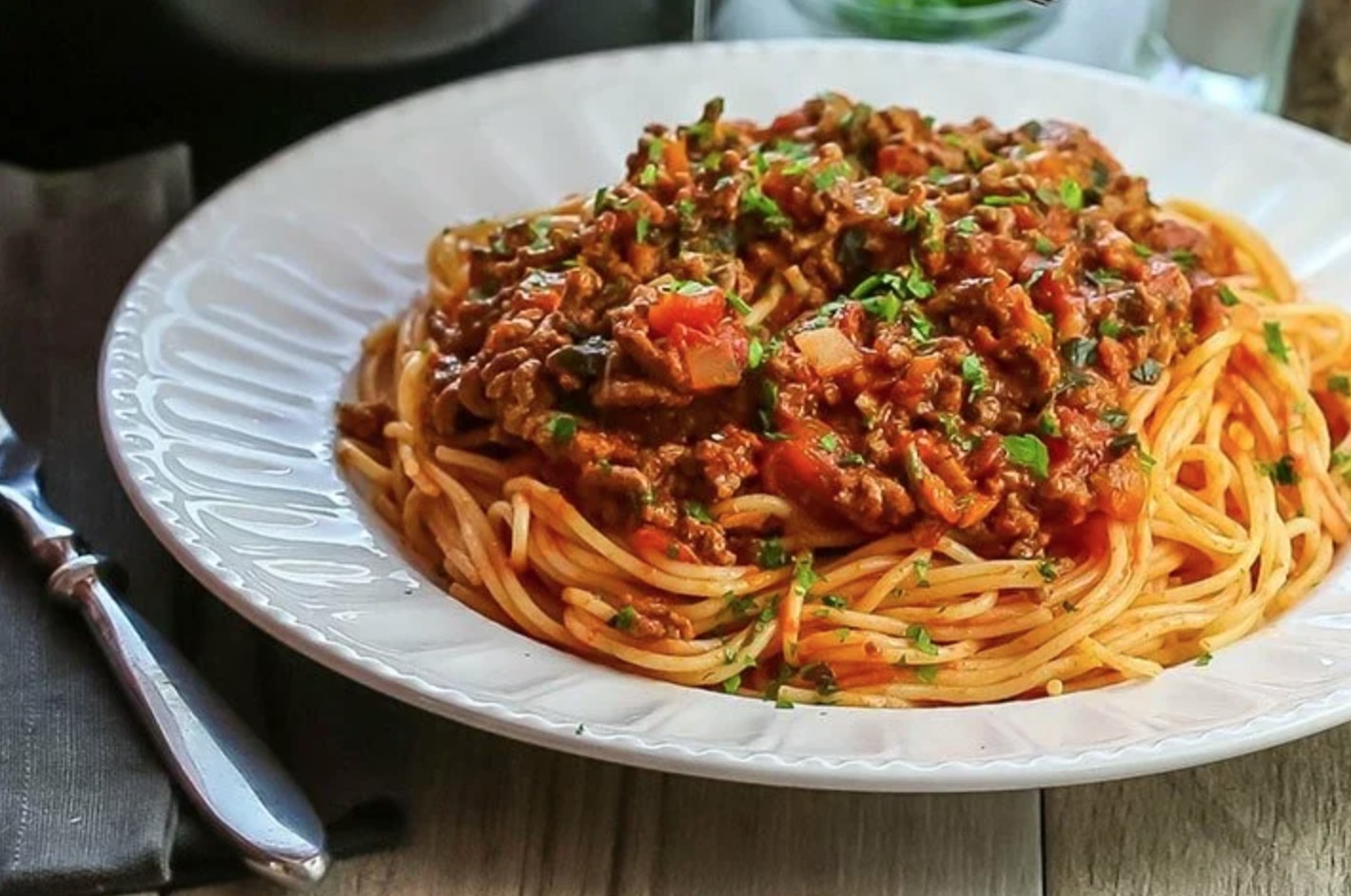 Спагетти болоньезе томатная паста. Болоньезе с фаршем. Мафальдине болоньезе. Болоньезе паста болоньезе. Спагетти баланьез.