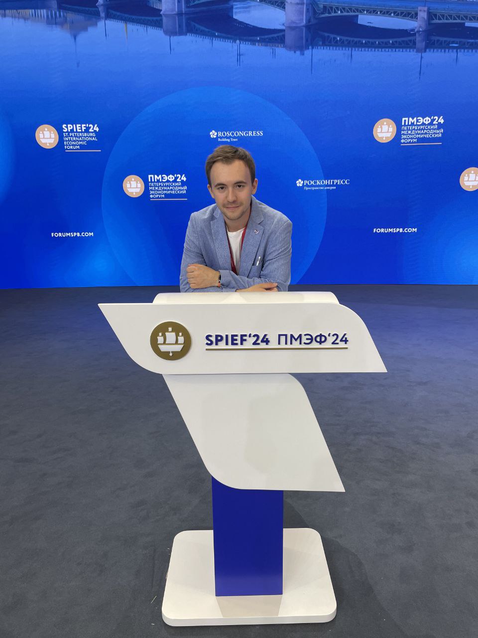 Меня зовут Стародубцев Илья. Три года в HR - от IT-рекрутинга до управления федеральным проектом. Последний год веду проекты полного цикла на стыке HR и бренда работодателя: от концепции до результата по KPI. Ищу команду, где смогу вести инициативы и расти в проектном управлении.