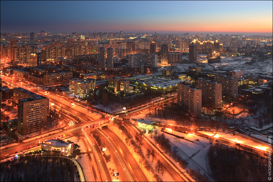 Красивые районы фото. Виды Москвы с высоты жилого комплекса «Воробьевы горы».. Вид на Раменки. Ночной район Раменки. Москва свысока.