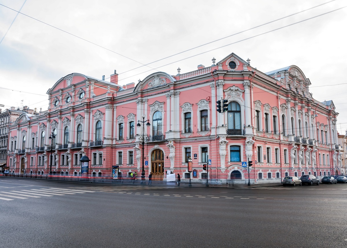 Дворец белозерских в санкт петербурге. Дворец князей Белосельских-Белозерских в Санкт-Петербурге. Дворец Белосельских-Белозерских, Санкт-Петербург, Невский проспект, 41. Питер дворец Белосельских Белозерских. Штакеншнейдер дворец князей Белосельских-Белозерских.