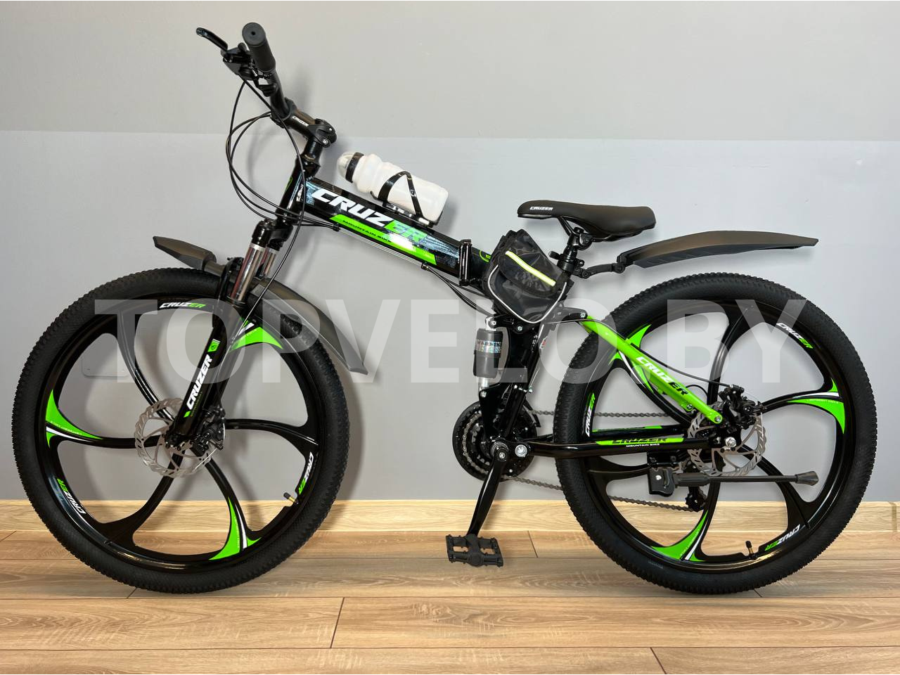 Cruzer HX-555 (Чёрно-зелёный)