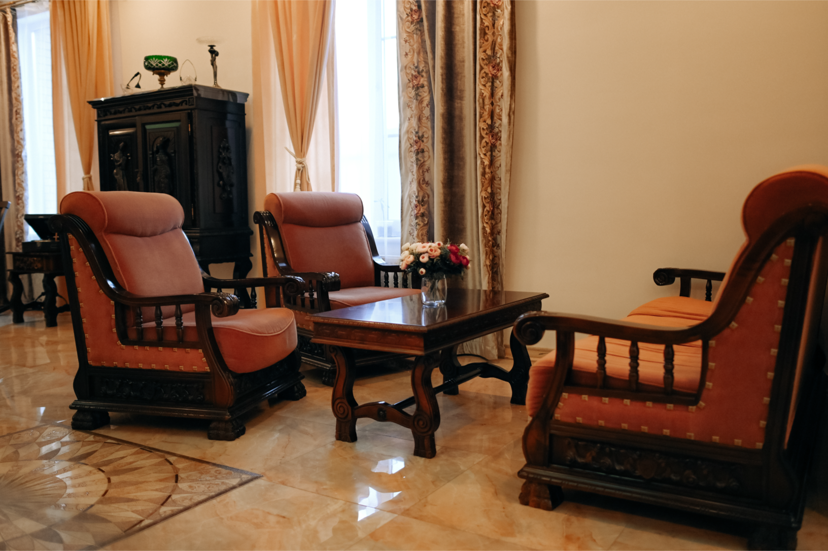 Антик холл. Холл. Антик холл. Антик холл. Антик холл.