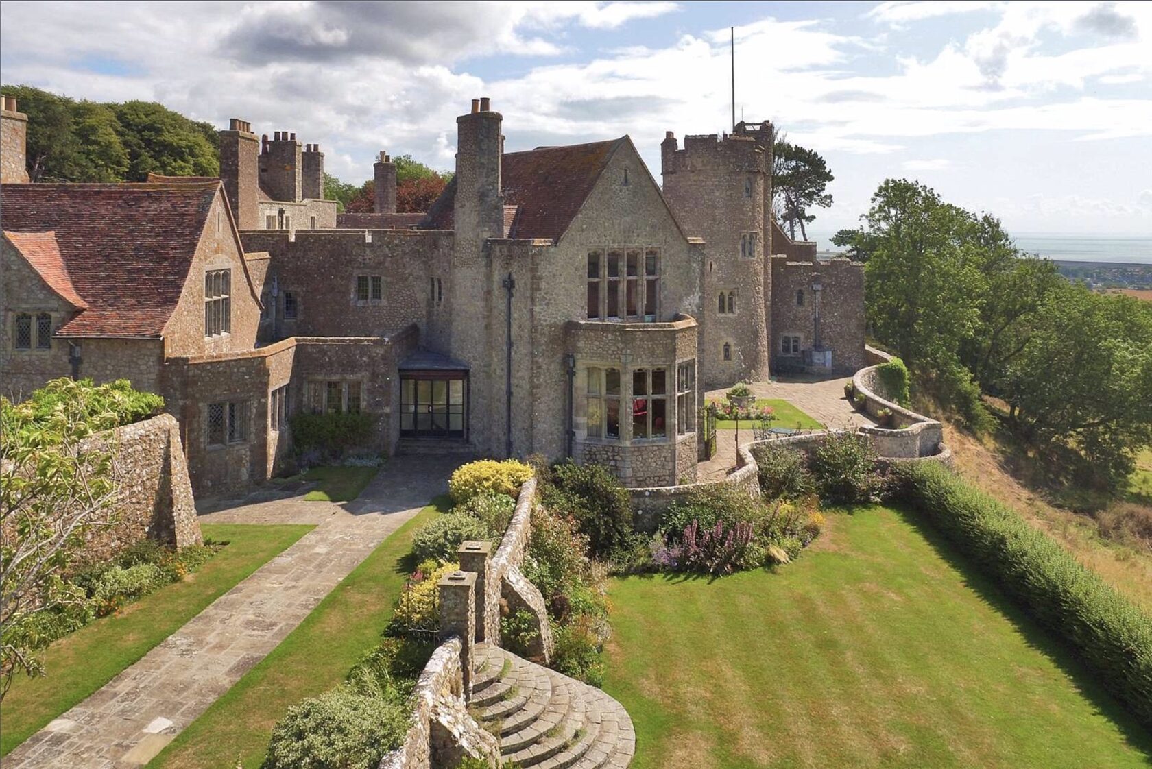 Lympne Castle which hosted Mick Jagger, Sir Paul McCartney and TOWIE is on sale for 15mn