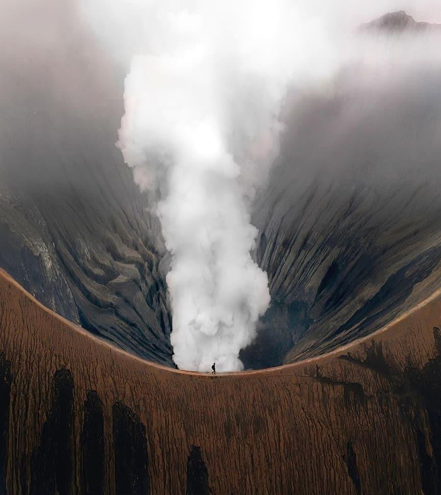 Вулкан Бромо кратер
