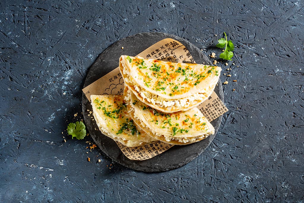 Фото лепешки с сыром и зеленью Ассорти из лепёшек